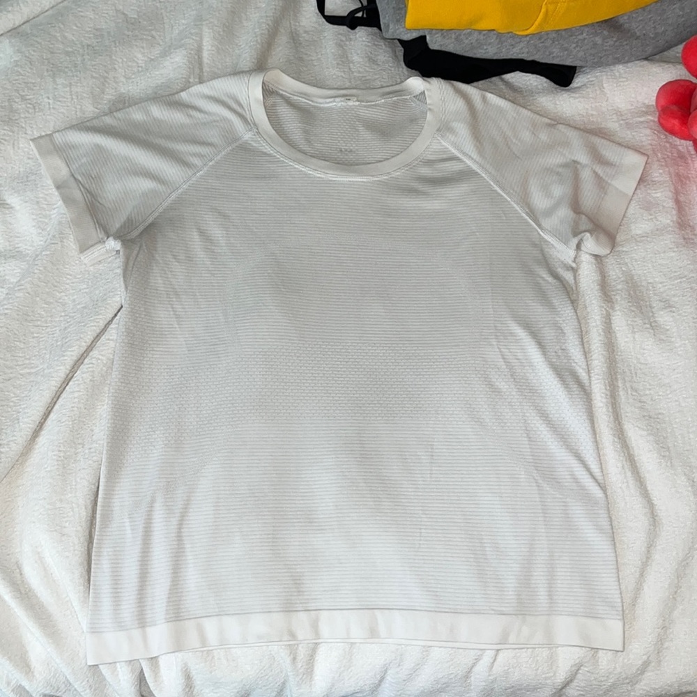 Lululemon swiftly tech shirt